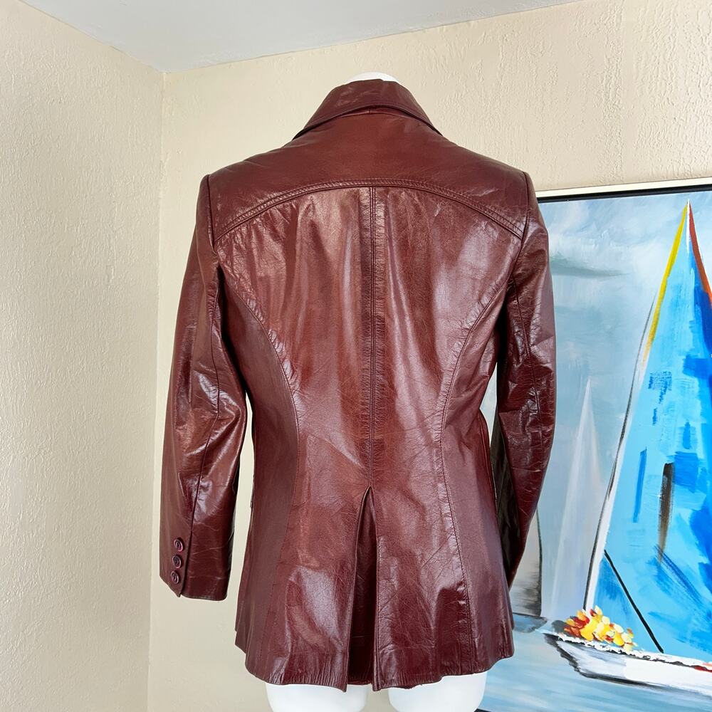 Vtg 1970s Etienne Aigner oxblood leather blazer Metal "A" size med - Picture 6 of 9